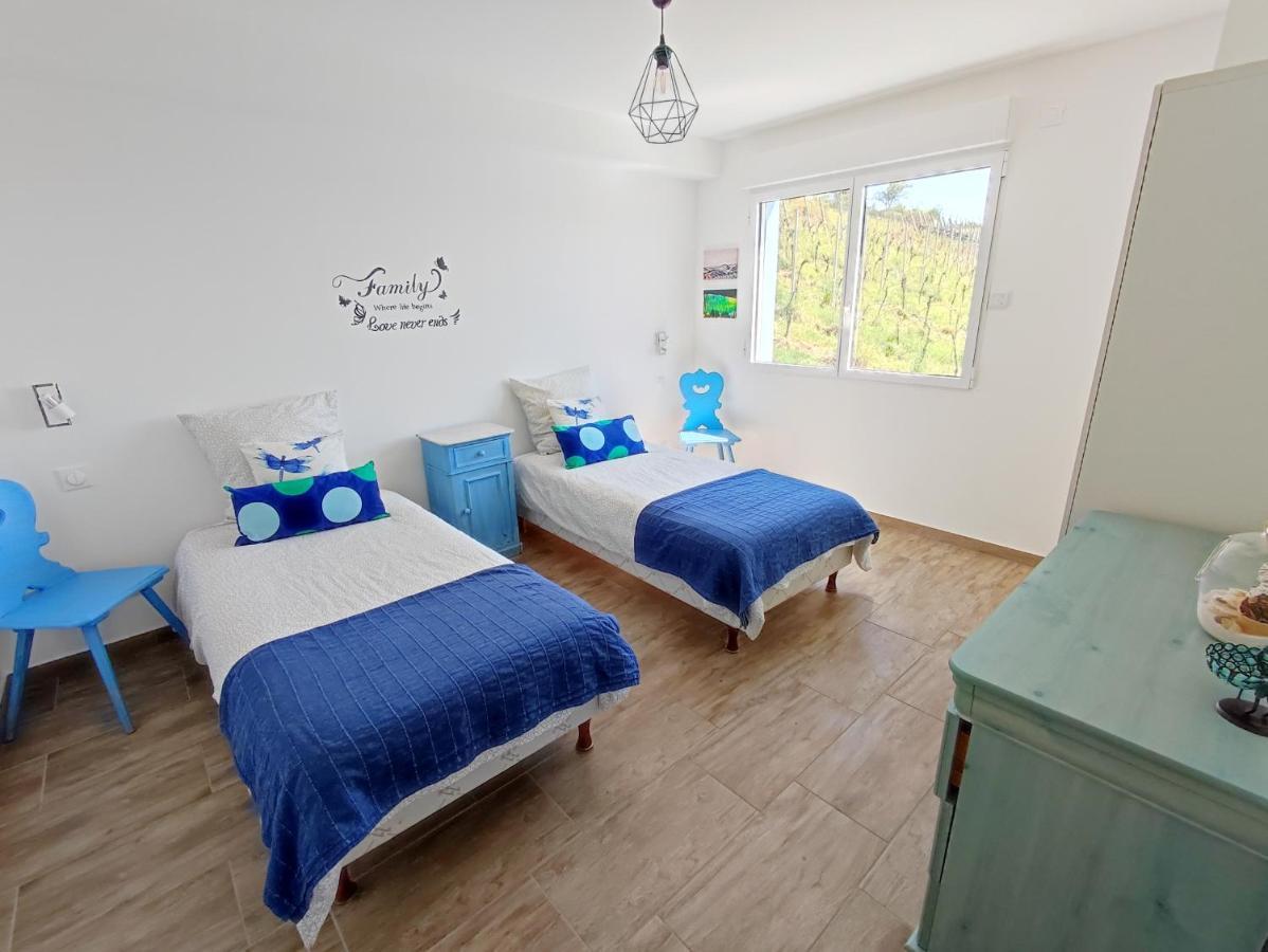 Janea Big Blue House Apartment Reichsfeld Exterior photo
