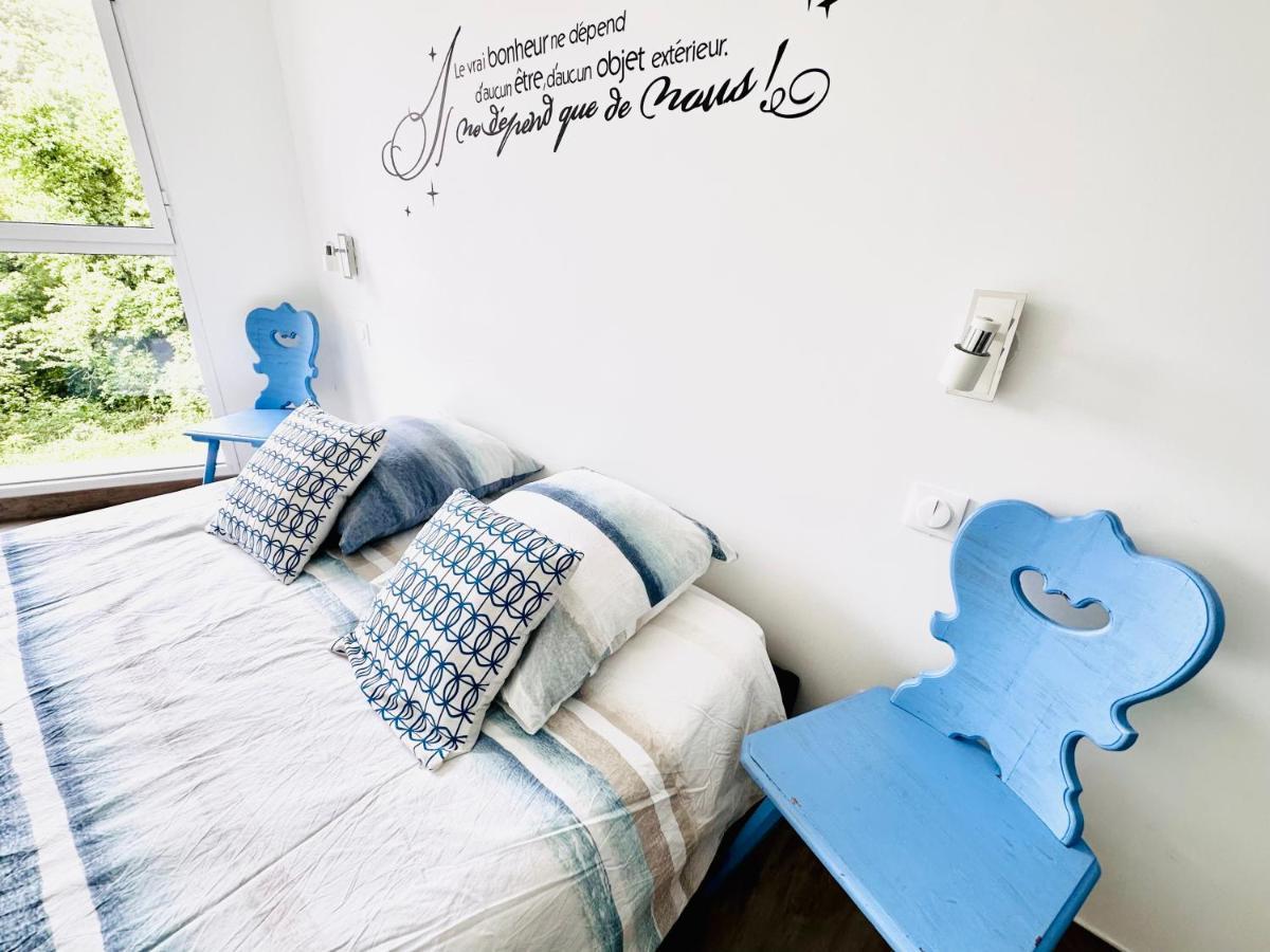 Janea Big Blue House Apartment Reichsfeld Exterior photo