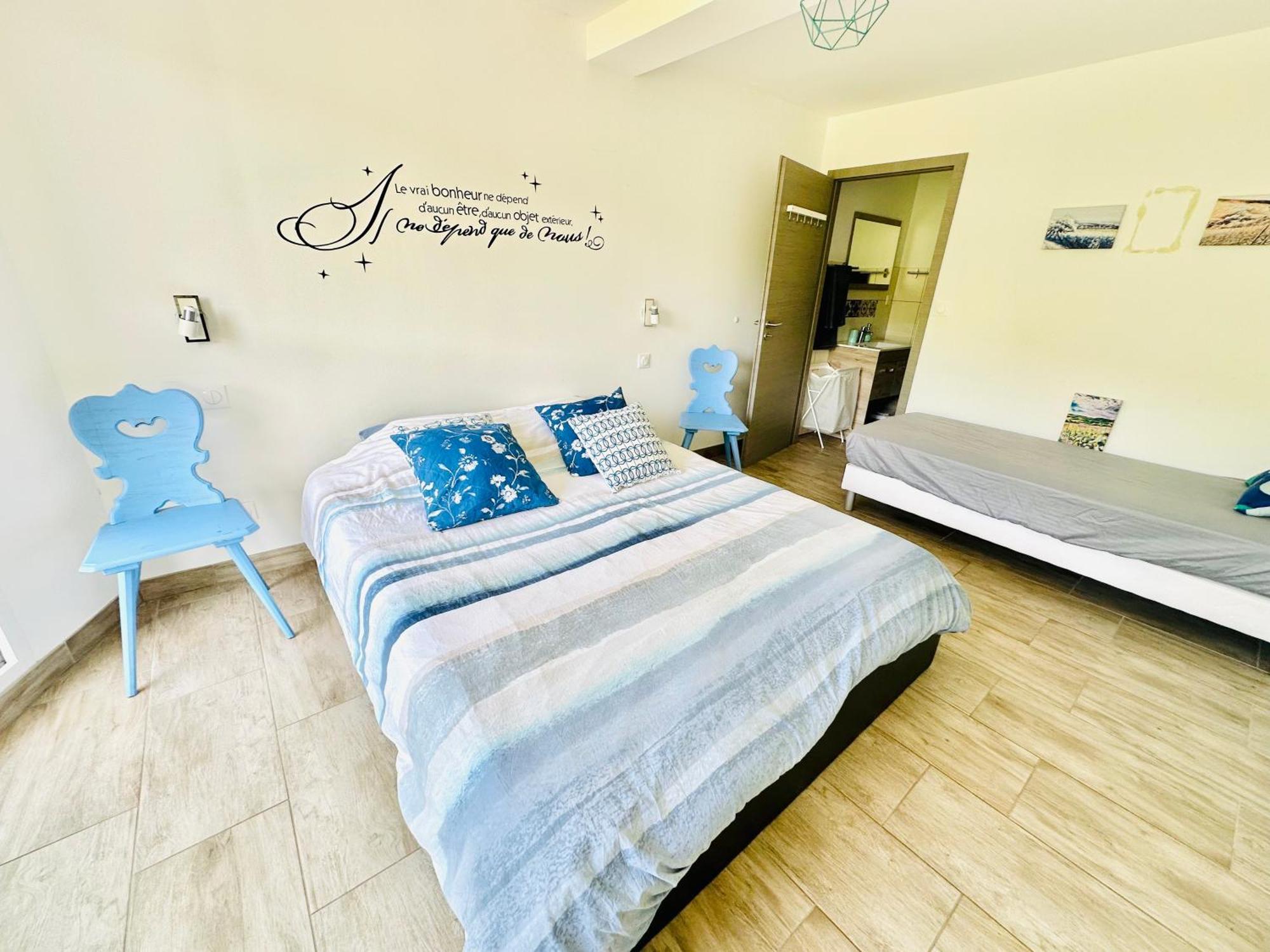 Janea Big Blue House Apartment Reichsfeld Exterior photo